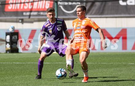 Fussball Bundesliga. SK Austria Klagenfurt gegen TSV Egger Glas Hartberg.  Till Schumacher,  (Klagenfurt),  Dominik Frieser (Hartberg).  Klagenfurt, am 7.4.2024.
Foto: Kuess
www.qspictures.net
---
pressefotos, pressefotografie, kuess, qs, qspictures, sport, bild, bilder, bilddatenbank