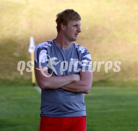 Fussball Unterliga Ost. Feldkirchen SV gegen Sirnitz. Spielertrainer Martin Hinteregger  (Sirnitz).Feldkirchen, am 13.4.2024.
Foto: Kuess
www.qspictures.net
---
pressefotos, pressefotografie, kuess, qs, qspictures, sport, bild, bilder, bilddatenbank