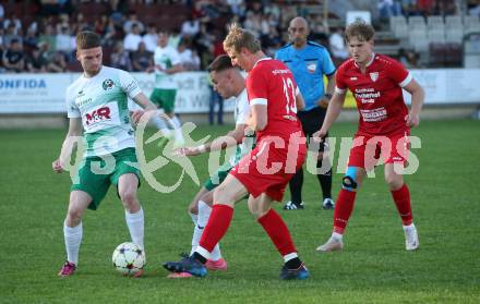 Fussball Unterliga Ost. Feldkirchen SV gegen Sirnitz. Jon Benkovic, Mirel Mujkic  (Feldkirchen),  Martin Hinteregger (Sirnitz). Feldkirchen, am 13.4.2024.
Foto: Kuess
www.qspictures.net
---
pressefotos, pressefotografie, kuess, qs, qspictures, sport, bild, bilder, bilddatenbank