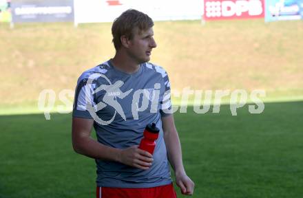 Fussball Unterliga Ost. Feldkirchen SV gegen Sirnitz.  Spielertrainer Martin Hinteregger  (Sirnitz). Feldkirchen, am 13.4.2024.
Foto: Kuess
www.qspictures.net
---
pressefotos, pressefotografie, kuess, qs, qspictures, sport, bild, bilder, bilddatenbank