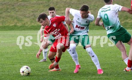 Fussball Unterliga Ost. Feldkirchen SV gegen Sirnitz. Mirel Mujkic  (Feldkirchen),  Manuel Tialler (Sirnitz). Feldkirchen, am 13.4.2024.
Foto: Kuess
www.qspictures.net
---
pressefotos, pressefotografie, kuess, qs, qspictures, sport, bild, bilder, bilddatenbank