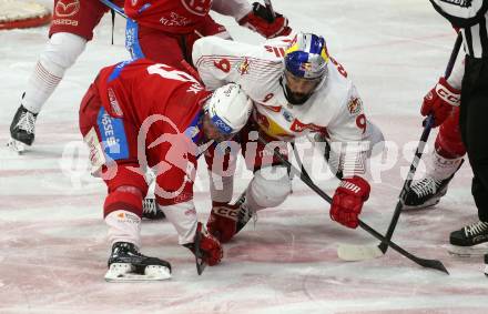 EBEL. Eishockey Bundesliga. EC KAC gegen Salzburg. Jan Mursak,   (KAC), Ali Wukovits  (Salzburg). Klagenfurt, am 19.4..2024.
Foto: Kuess
www.qspictures.net
---
pressefotos, pressefotografie, kuess, qs, qspictures, sport, bild, bilder, bilddatenbank