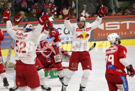 EBEL. Eishockey Bundesliga. EC KAC gegen Salzburg. Torjubel  Peter Hochkofler, Paul Huber  (Salzburg). Klagenfurt, am 19.4..2024.
Foto: Kuess
www.qspictures.net
---
pressefotos, pressefotografie, kuess, qs, qspictures, sport, bild, bilder, bilddatenbank