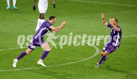 Fussball Bundesliga. SK Austria Klagenfurt gegen FC Red Bull Salzburg.  Torjubel Andrew Irving, Rico Benatelli (Klagenfurt).  Klagenfurt, am 24.4.2024.
Foto: Kuess
www.qspictures.net
---
pressefotos, pressefotografie, kuess, qs, qspictures, sport, bild, bilder, bilddatenbank