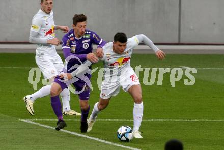 Fussball Bundesliga. SK Austria Klagenfurt gegen FC Red Bull Salzburg. Till Schumacher,   (Klagenfurt), Flavius  David Daniliuc (Salzburg).  Klagenfurt, am 24.4.2024.
Foto: Kuess
www.qspictures.net
---
pressefotos, pressefotografie, kuess, qs, qspictures, sport, bild, bilder, bilddatenbank