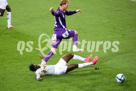 Fussball Bundesliga. SK Austria Klagenfurt gegen FC Red Bull Salzburg. Jonas Arweiler,   (Klagenfurt),  Mamady Diambou (Salzburg).  Klagenfurt, am 24.4.2024.
Foto: Kuess
www.qspictures.net
---
pressefotos, pressefotografie, kuess, qs, qspictures, sport, bild, bilder, bilddatenbank