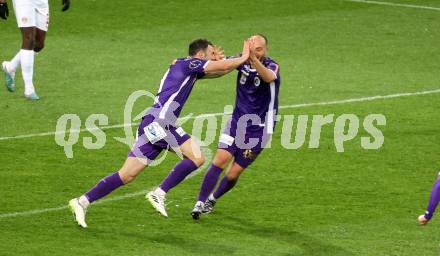 Fussball Bundesliga. SK Austria Klagenfurt gegen FC Red Bull Salzburg. Torjubel Andrew Irving, Rico Benatelli  (Klagenfurt).  Klagenfurt, am 24.4.2024.
Foto: Kuess
www.qspictures.net
---
pressefotos, pressefotografie, kuess, qs, qspictures, sport, bild, bilder, bilddatenbank