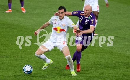 Fussball Bundesliga. SK Austria Klagenfurt gegen FC Red Bull Salzburg. Nicolas Wimmer,   (Klagenfurt), Roko Simic  (Salzburg).  Klagenfurt, am 24.4.2024.
Foto: Kuess
www.qspictures.net
---
pressefotos, pressefotografie, kuess, qs, qspictures, sport, bild, bilder, bilddatenbank