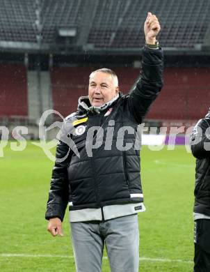 Fussball Bundesliga. SK Austria Klagenfurt gegen FC Red Bull Salzburg.   Trainer Peter Pacult (Klagenfurt).  Klagenfurt, am 24.4.2024.
Foto: Kuess
www.qspictures.net
---
pressefotos, pressefotografie, kuess, qs, qspictures, sport, bild, bilder, bilddatenbank