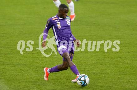 Fussball Bundesliga. SK Austria Klagenfurt gegen FC Red Bull Salzburg.  Solomon Bonnah (Klagenfurt).  Klagenfurt, am 24.4.2024.
Foto: Kuess
www.qspictures.net
---
pressefotos, pressefotografie, kuess, qs, qspictures, sport, bild, bilder, bilddatenbank