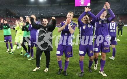 Fussball Bundesliga. SK Austria Klagenfurt gegen FC Red Bull Salzburg. Jubel Sinan Karweina, Christopher CVetko, Till Schumacher, Jannik Robatsch  (Klagenfurt).  Klagenfurt, am 24.4.2024.
Foto: Kuess
www.qspictures.net
---
pressefotos, pressefotografie, kuess, qs, qspictures, sport, bild, bilder, bilddatenbank