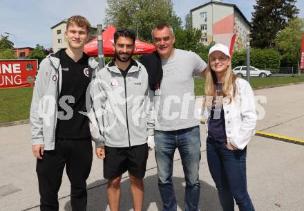 Fussball. SK Austria Klagenfurt. Einweihung Freddy-Hohenberger-Platz.  Nicolas Binder, Kosmas Gkezos, Robert Micheu, Sabine D Angelo. Klagenfurt, 5.5.2024.
Foto: Kuess
www.qspictures.net
---
pressefotos, pressefotografie, kuess, qs, qspictures, sport, bild, bilder, bilddatenbank