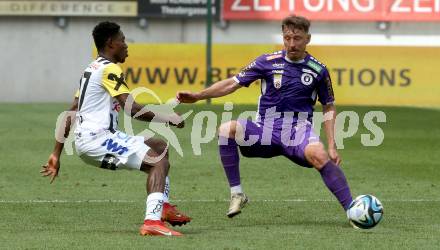 Fussball Bundesliga. SK Austria Klagenfurt gegen LASK. Christopher Wernitznig,  (Klagenfurt), Moses Usor   (LASK).  Klagenfurt, am 5.5.2024.
Foto: Kuess
www.qspictures.net
---
pressefotos, pressefotografie, kuess, qs, qspictures, sport, bild, bilder, bilddatenbank