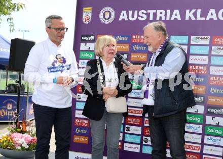 Fussball. SK Austria Klagenfurt. Einweihung Freddy-Hohenberger-Platz.  Franz Petritz, Uschi Hohenberger, Willy Haslitzer. Klagenfurt, 5.5.2024.
Foto: Kuess
www.qspictures.net
---
pressefotos, pressefotografie, kuess, qs, qspictures, sport, bild, bilder, bilddatenbank