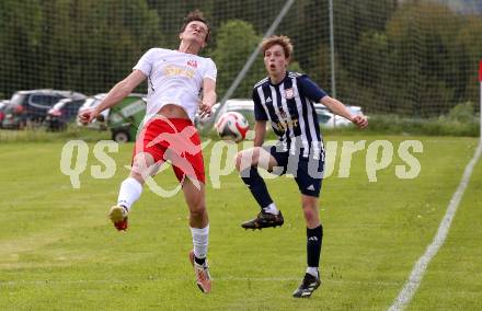 Fussball 2. KLasse C. Oberes Metnitztal gegen Strassburg. Herbert Ferdinand Eisner  (Metnitztal),  Jakob Reinhard Wallner  (Strassburg). Grades, am 18.5.2024.
Foto: Kuess
www.qspictures.net
---
pressefotos, pressefotografie, kuess, qs, qspictures, sport, bild, bilder, bilddatenbank