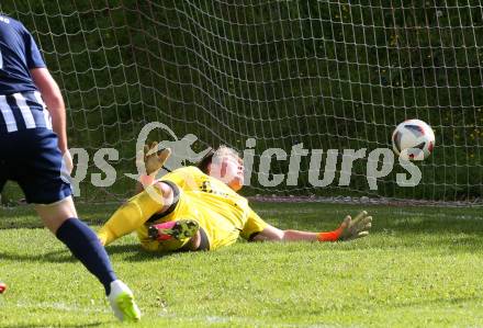 Fussball 2. KLasse C. Oberes Metnitztal gegen Strassburg.  Christian Michael Daniel (Metnitztal),  Grades, am 18.5.2024.
Foto: Kuess
www.qspictures.net
---
pressefotos, pressefotografie, kuess, qs, qspictures, sport, bild, bilder, bilddatenbank