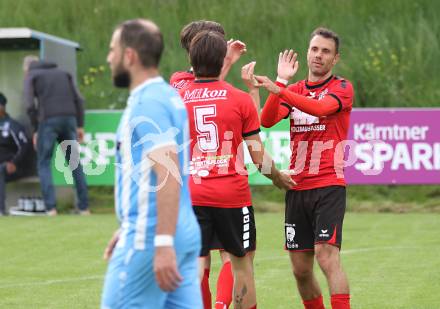 Fussball 1. KLasse C. Friesach gegen Ludmannsdorf.  Torjubel Robert Mijic, Jure Skafar   (Ludmannsdorf). Friesach, am 25.5.2024.
Foto: Kuess
www.qspictures.net
---
pressefotos, pressefotografie, kuess, qs, qspictures, sport, bild, bilder, bilddatenbank