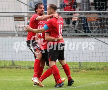 Fussball 1. KLasse C. Friesach gegen Ludmannsdorf.  Torjubel Dominik Kruschitz, Markus Partl, Michael Augustin Jakopitsch  (Ludmannsdorf). Friesach, am 25.5.2024.
Foto: Kuess
www.qspictures.net
---
pressefotos, pressefotografie, kuess, qs, qspictures, sport, bild, bilder, bilddatenbank