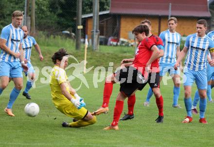 Fussball 1. KLasse C. Friesach gegen Ludmannsdorf. Stefan Thomas Zwinger (Friesach), Markus Partl   (Ludmannsdorf). Friesach, am 25.5.2024.
Foto: Kuess
www.qspictures.net
---
pressefotos, pressefotografie, kuess, qs, qspictures, sport, bild, bilder, bilddatenbank