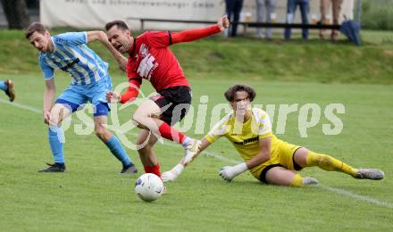 Fussball 1. KLasse C. Friesach gegen Ludmannsdorf.  Stefan Thomas Zwinger, Andreas Wastian (Friesach),  Jure Skafar  (Ludmannsdorf). Friesach, am 25.5.2024.
Foto: Kuess
www.qspictures.net
---
pressefotos, pressefotografie, kuess, qs, qspictures, sport, bild, bilder, bilddatenbank