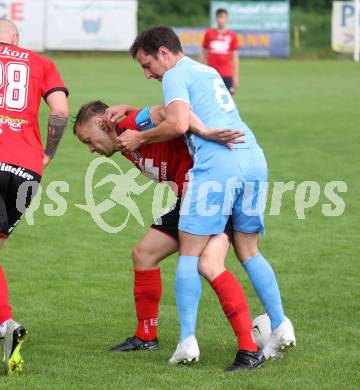 Fussball 1. KLasse C. Friesach gegen Ludmannsdorf.  Andreas Wolfger (Friesach),   Michael Augustin Jakopitsch  (Ludmannsdorf). Friesach, am 25.5.2024.
Foto: Kuess
www.qspictures.net
---
pressefotos, pressefotografie, kuess, qs, qspictures, sport, bild, bilder, bilddatenbank