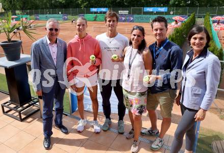 Tennis. Carinthian Ladies Lakes Trophy. Pressekonferenz. Alexander Kastner, Lilli Tagger, Lorenzo Frigerio, Julia Adlbrecht, Gernot Dreier, Elke Romauch, .  Klagenfurt, am 27.5.2024.
Foto: Kuess
www.qspictures.net
---
pressefotos, pressefotografie, kuess, qs, qspictures, sport, bild, bilder, bilddatenbank