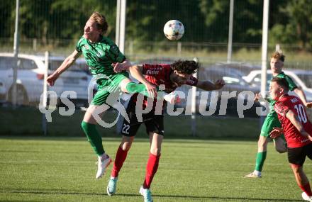 Fussball. Kaerntner Liga. Landskron gegen ATUS Ferlach.  Lukas Aschaber (Landskron), Stephan Buergler  (Ferlach). Landskron, am 29.5.2024.
Foto: Kuess
www.qspictures.net
---
pressefotos, pressefotografie, kuess, qs, qspictures, sport, bild, bilder, bilddatenbank