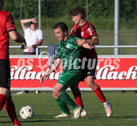 Fussball. Kaerntner Liga. Landskron gegen ATUS Ferlach.  Philipp Gatti (Landskron),   Stefan Ebner (Ferlach). Landskron, am 29.5.2024.
Foto: Kuess
www.qspictures.net
---
pressefotos, pressefotografie, kuess, qs, qspictures, sport, bild, bilder, bilddatenbank