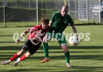 Fussball. Kaerntner Liga. Landskron gegen ATUS Ferlach. Christian Wilpernig  (Landskron), Stefan Ebner  (Ferlach). Landskron, am 29.5.2024.
Foto: Kuess
www.qspictures.net
---
pressefotos, pressefotografie, kuess, qs, qspictures, sport, bild, bilder, bilddatenbank