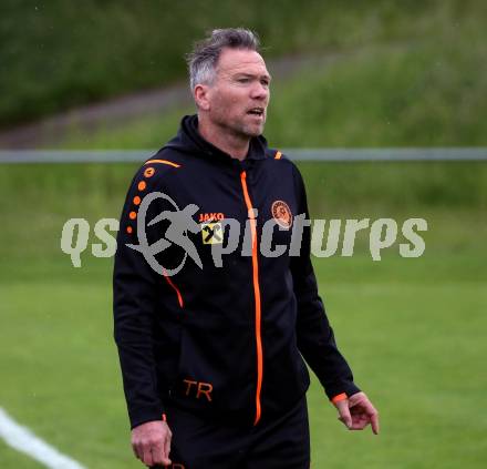Fussball Unterliga West. Admira Villach gegen Lind.  Trainer Ibel Alempic (Lind).
Villach, am 1.6.2024.
Foto: Kuess
www.qspictures.net
---
pressefotos, pressefotografie, kuess, qs, qspictures, sport, bild, bilder, bilddatenbank