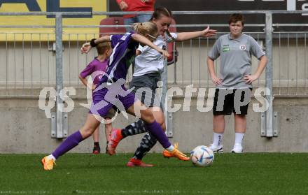 Fussball Frauen. Kaerntner Liga. Oberes Play Off. SK Austria Klagenfurt gegen SC St. Veit. Franziska Markof (Austria Klagenfurt),  Julia Bergmann (St. Veit).  KLagenfurt, am 2.6.2024.
Foto: Kuess
www.qspictures.net
---
pressefotos, pressefotografie, kuess, qs, qspictures, sport, bild, bilder, bilddatenbank
