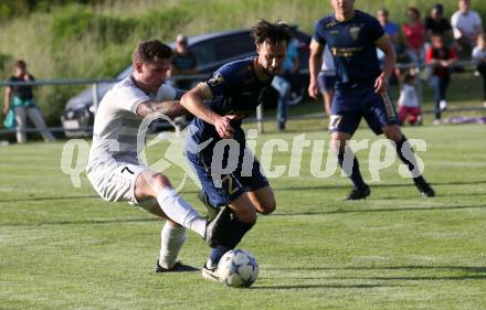 Fussball. KFV Cup. Koettmannsdorf gegen Grafenstein.  Ziga Erzen  (Koettmannsdorf),  Lukas Rabitsch   (Grafenstein). Koettmannsdorf, am 4.6.2024.
Foto: Kuess
www.qspictures.net
---
pressefotos, pressefotografie, kuess, qs, qspictures, sport, bild, bilder, bilddatenbank