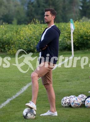 Fussball Kaerntner Liga. Velden gegen Lendorf.  Trainer Marcel Guenther Kuster (Velden),   (Lendorf). St. Egyden, am 7.6.2024.
Foto: Kuess
www.qspictures.net
---
pressefotos, pressefotografie, kuess, qs, qspictures, sport, bild, bilder, bilddatenbank