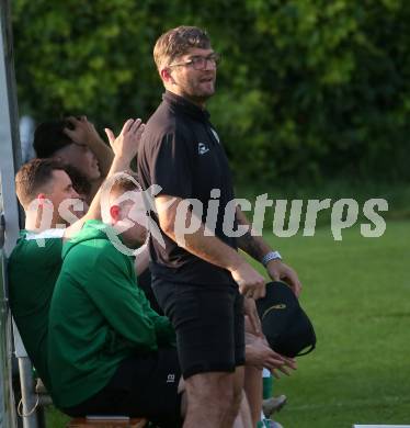 Fussball Kaerntner Liga. Velden gegen Lendorf. Trainer Christoph Morgenstern (Lendorf). St. Egyden, am 7.6.2024.
Foto: Kuess
www.qspictures.net
---
pressefotos, pressefotografie, kuess, qs, qspictures, sport, bild, bilder, bilddatenbank