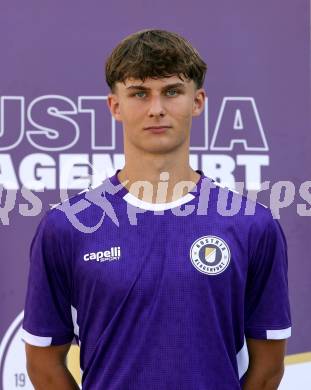 Fussball Nachwuchs. Akademie. SK Austria Klagenfurt. Mannschaftsfototermin. U18. Marcel Brugger. 
Foto: Kuess
www.qspictures.net
---
pressefotos, pressefotografie, kuess, qs, qspictures, sport, bild, bilder, bilddatenbank