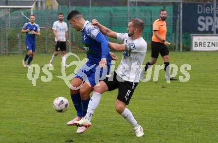 Fussball KÃ¤rntner Liga. Bleiburg gegen Dellach/Gail.  Patrick Paul Oswaldi  (Bleiburg), Saso Kovacevic   (Dellach).  Bleiburg, am 19.10.2024.
Foto: Kuess
---
pressefotos, pressefotografie, kuess, qs, qspictures, sport, bild, bilder, bilddatenbank