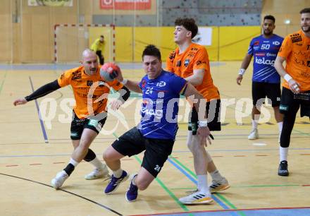 Handball Bundesliga. SC Ferlach gegen HSG Holding Graz.  Jovanovic Mladan  (Ferlach),     Raschid Ramon, Schranz Kilian (Graz).  Ferlach, am 23.11.2024.
Foto: Kuess
www.qspictures.net
---
pressefotos, pressefotografie, kuess, qs, qspictures, sport, bild, bilder, bilddatenbank