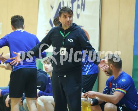 Handball Bundesliga. SC Ferlach gegen HSG Holding Graz. Trainer Robert Begus (Ferlach). Ferlach, am 23.11.2024.
Foto: Kuess
www.qspictures.net
---
pressefotos, pressefotografie, kuess, qs, qspictures, sport, bild, bilder, bilddatenbank