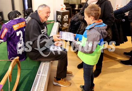 Fussball Bundesliga. SK Austria Klagenfurt. ErÃ¶ffnung Fan Shop. Trainer Peter Pacult. Klagenfurt, am 25.11.2025.
Foto: Kuess
---
pressefotos, pressefotografie, kuess, qs, qspictures, sport, bild, bilder, bilddatenbank