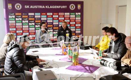 Fussball Bundesliga. Pressekonferenz. SK Austria Klagenfurt. Marco Walter, Martin Hinteregger. Klagenfurt, am 26.11.2024.
Foto: Kuess
---
pressefotos, pressefotografie, kuess, qs, qspictures, sport, bild, bilder, bilddatenbank