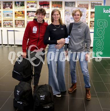 Kaernten Sport. Package Uebergabe. Georg Koffler, Barbara Pirker-Praschnig, David Rapatz.
Foto: Kuess
---
pressefotos, pressefotografie, kuess, qs, qspictures, sport, bild, bilder, bilddatenbank