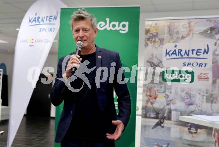 Kaernten Sport. Package Uebergabe. Arno Arthofer.
Foto: Kuess
---
pressefotos, pressefotografie, kuess, qs, qspictures, sport, bild, bilder, bilddatenbank