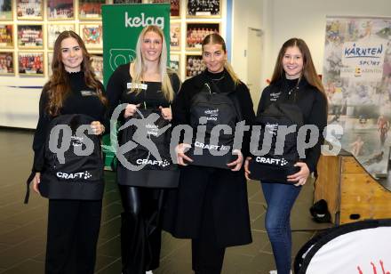 Kaernten Sport. Package Uebergabe. Kathrin Brugger, Hannah Ladinig, Laura Brandner, Katharina Karpf.
Foto: Kuess
---
pressefotos, pressefotografie, kuess, qs, qspictures, sport, bild, bilder, bilddatenbank