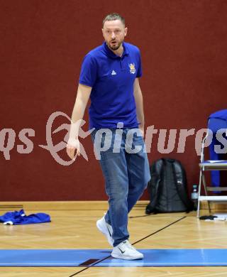 Basketball 2. Liga 2024/2025. Grunddurchgang 11. Runde.  Woerthersee Piraten gegen BBU Salzburg.  Trainer Christian Ponz   (Salzburg). Klagenfurt, am 7.12.2024.
Foto: Kuess


---
pressefotos, pressefotografie, kuess, qs, qspictures, sport, bild, bilder, bilddatenbank