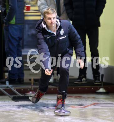 Fussball Bundesliga. Stockschiessen. SK  Austria Klagenfurt.  Martin Hinteregger. Launsdorf,  am 11.12.2024.
Foto: Kuess
www.qspictures.net
---
pressefotos, pressefotografie, kuess, qs, qspictures, sport, bild, bilder, bilddatenbank