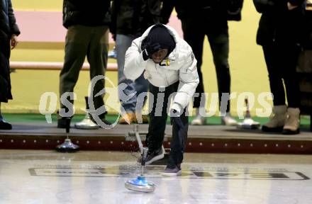Fussball Bundesliga. Stockschiessen. SK  Austria Klagenfurt .Solomon Bonnah. Launsdorf,  am 11.12.2024.
Foto: Kuess
www.qspictures.net
---
pressefotos, pressefotografie, kuess, qs, qspictures, sport, bild, bilder, bilddatenbank