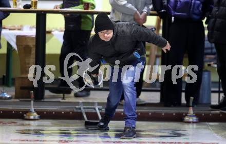 Fussball Bundesliga. Stockschiessen. SK  Austria Klagenfurt.  Co-Trainer Martin Lassnig. Launsdorf,  am 11.12.2024.
Foto: Kuess
www.qspictures.net
---
pressefotos, pressefotografie, kuess, qs, qspictures, sport, bild, bilder, bilddatenbank