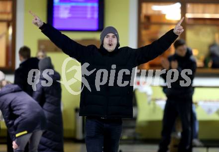 Fussball Bundesliga. Stockschiessen. SK  Austria Klagenfurt. Jubel Simon Spari. Launsdorf,  am 11.12.2024.
Foto: Kuess
www.qspictures.net
---
pressefotos, pressefotografie, kuess, qs, qspictures, sport, bild, bilder, bilddatenbank