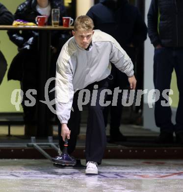 Fussball Bundesliga. Stockschiessen. SK  Austria Klagenfurt. Nicolas Binder. Launsdorf,  am 11.12.2024.
Foto: Kuess
www.qspictures.net
---
pressefotos, pressefotografie, kuess, qs, qspictures, sport, bild, bilder, bilddatenbank