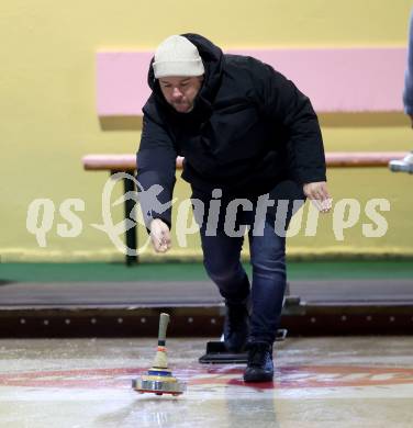 Fussball Bundesliga. Stockschiessen. SK  Austria Klagenfurt .Michael Kristan. Launsdorf,  am 11.12.2024.
Foto: Kuess
www.qspictures.net
---
pressefotos, pressefotografie, kuess, qs, qspictures, sport, bild, bilder, bilddatenbank